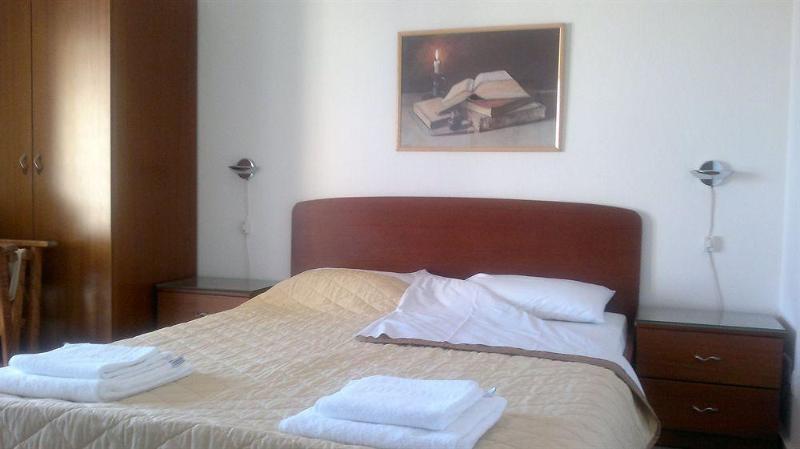 Pfaffenhofen Apartment Врасна Екстериор снимка
